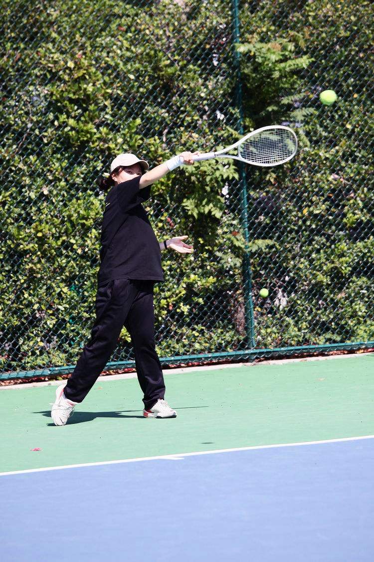 九游体育官方入口-足球女将备战关键比赛，迅速调整状态的简单介绍