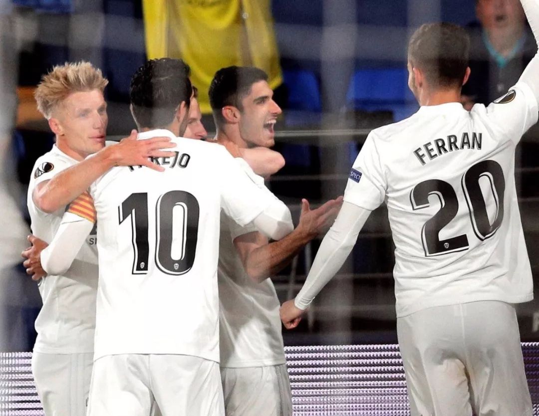 九游游戏-包含荷兰瓦伦西亚逆袭成功，以小组第二获得出线资格的词条