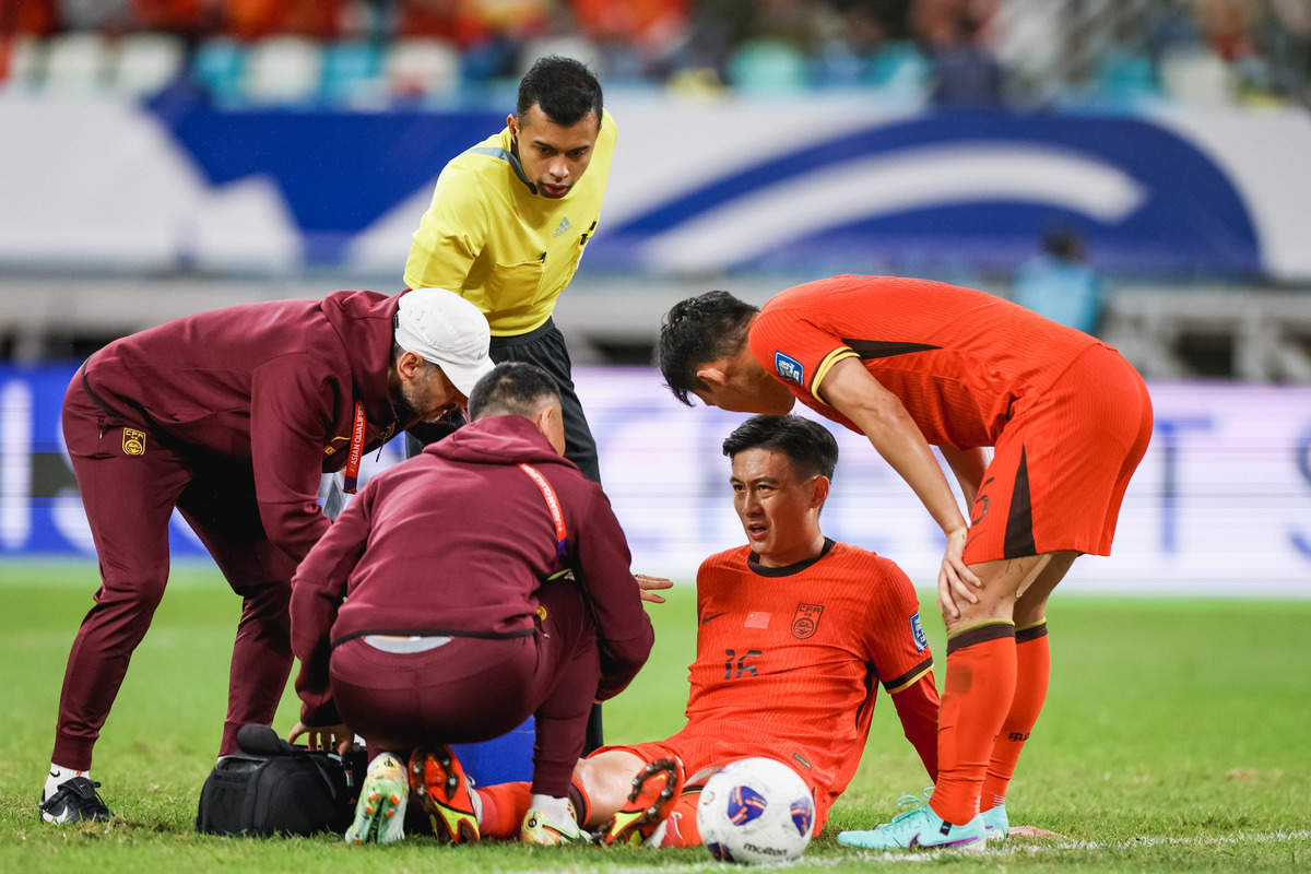 球员在比赛中遭遇了困境,但最终取得了胜利 球员在比赛中遭遇了困境,但最终取得了胜利