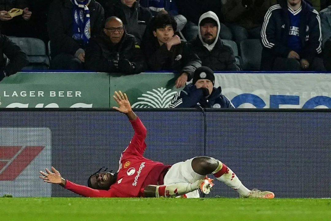 九游APP-包含曼联大胜，力擒对手稳固联赛前列位置的词条