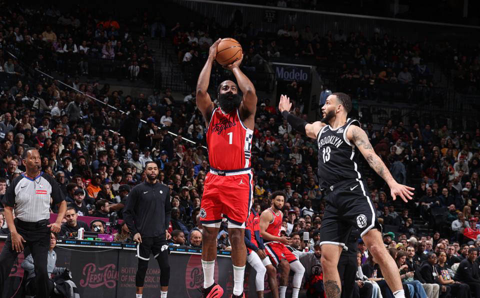 篮网队长表现出色,成为球队不可或缺的力量的简单介绍 篮网队长表现出色,成为球队不可或缺的力量的简单介绍