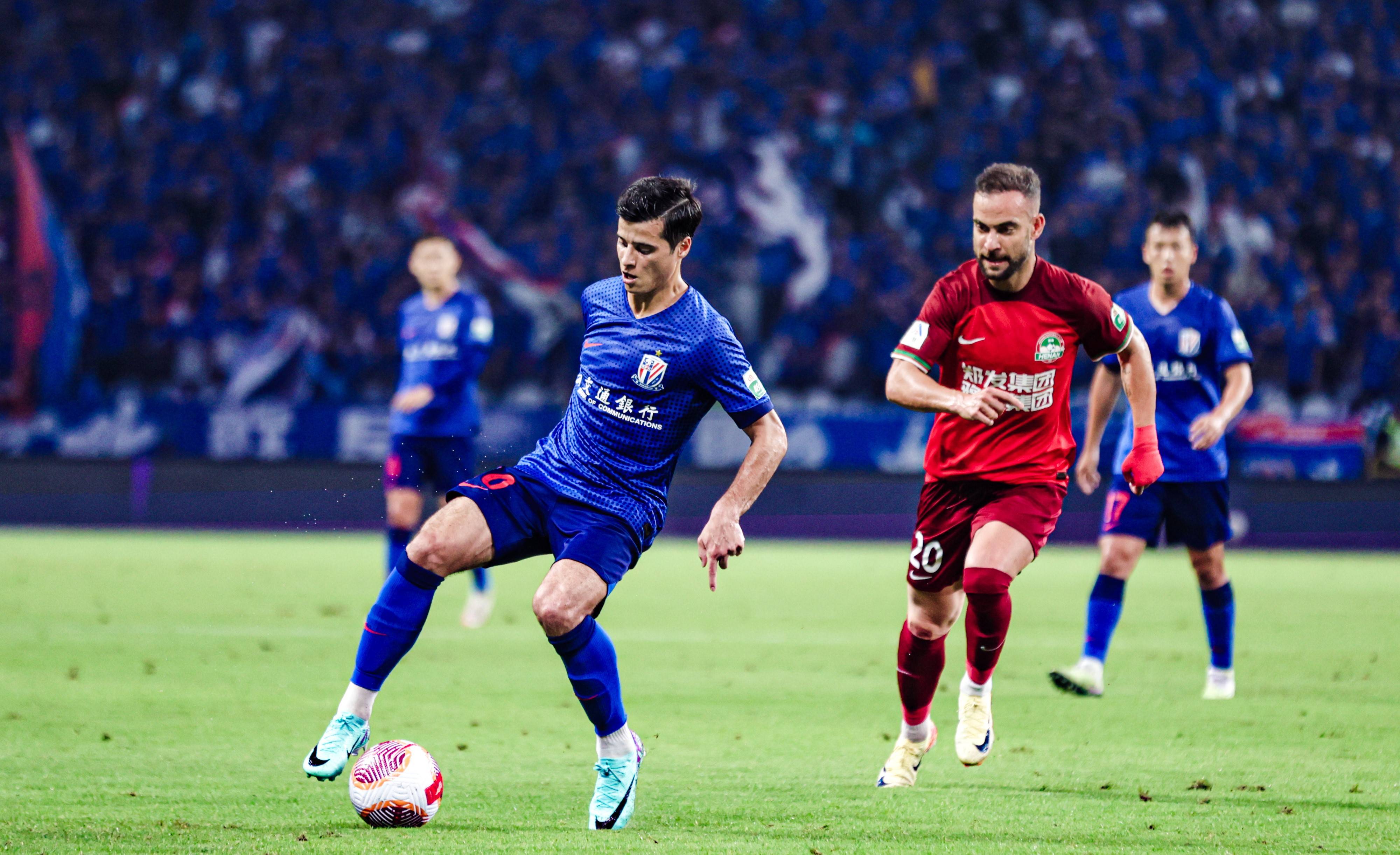 首尔申花足球俱乐部球员准备在比赛中全力以赴的简单介绍 首尔申花足球俱乐部球员准备在比赛中全力以赴的简单介绍