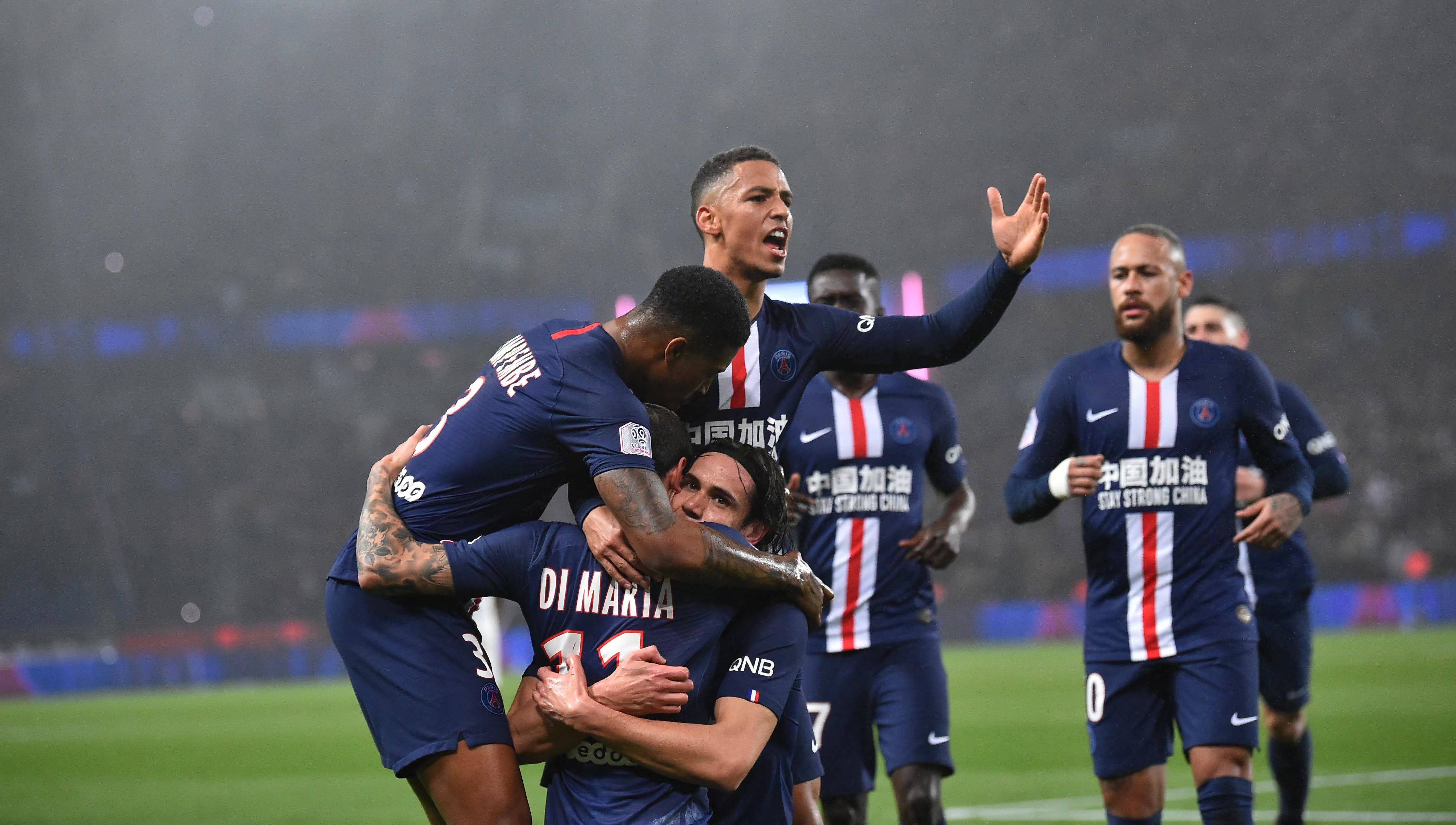 九游娱乐官方-欧冠比赛中，激烈对决引爆球迷热情