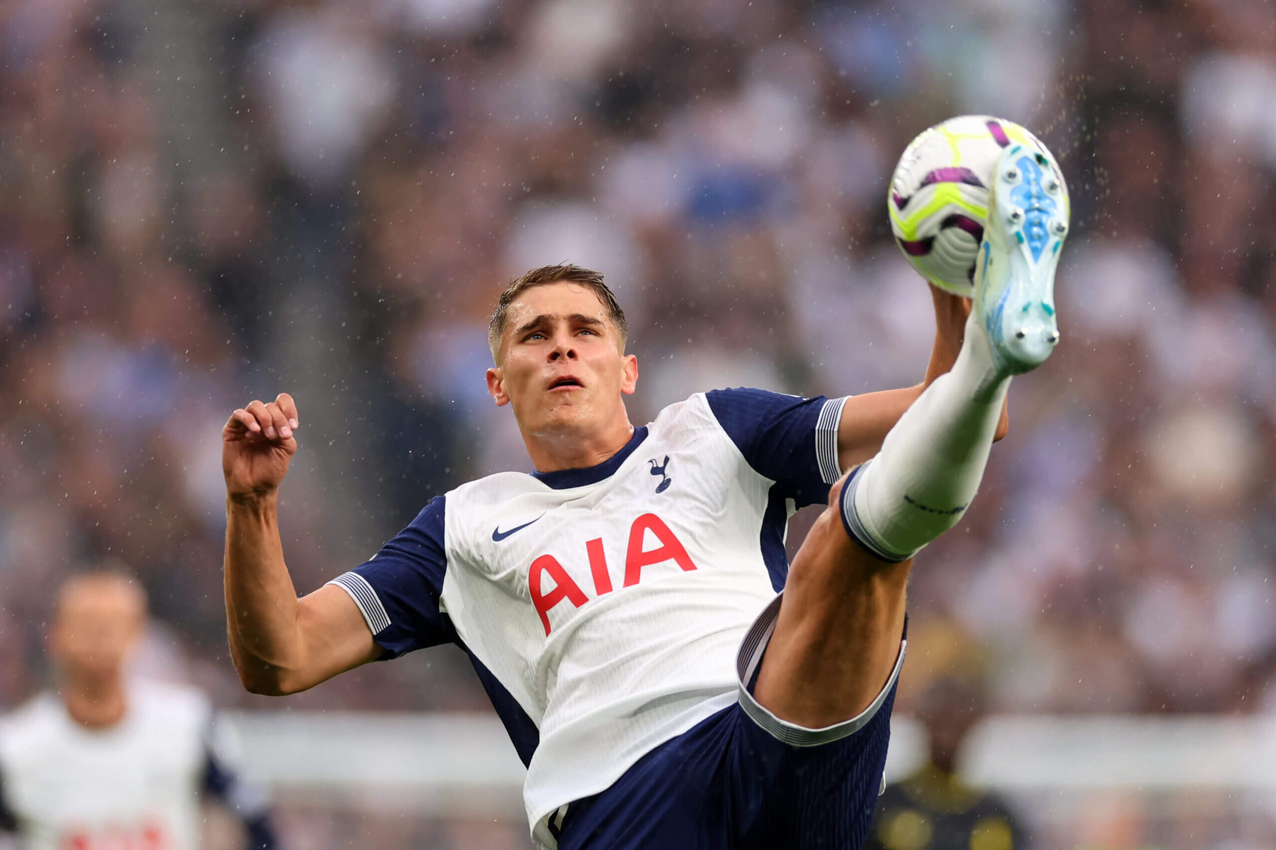 阿贾克斯主场完胜热刺,小组出线在望的简单介绍 阿贾克斯主场完胜热刺,小组出线在望的简单介绍