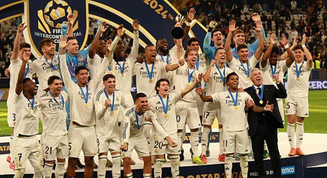 关于皇家马德里完胜对手，夺得关键三分的信息