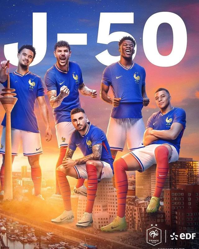 九游app下载-紧张的比赛中，球员们展现出非凡的拼搏精神！