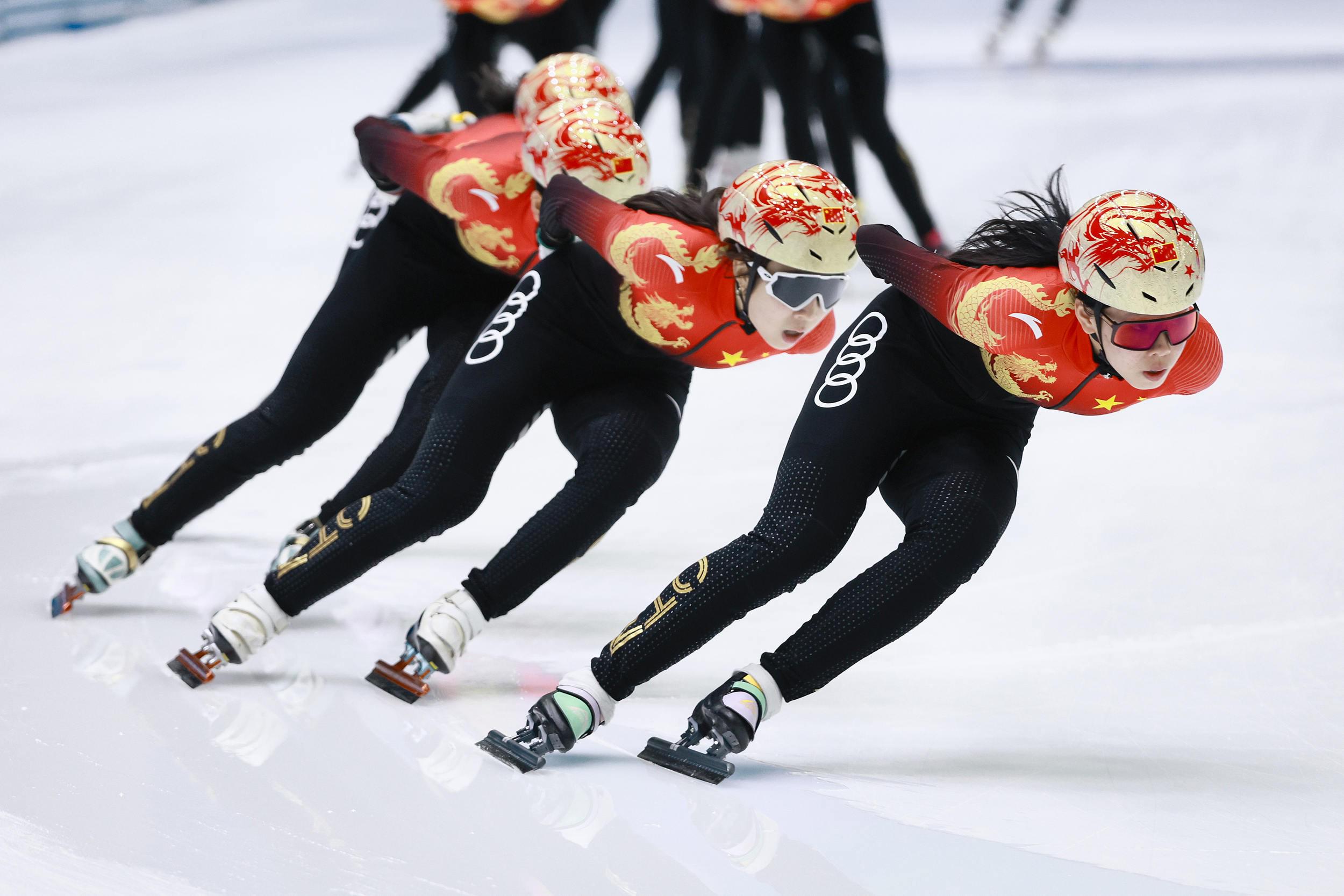 关于短道速滑选手突破自己,获得好成绩的信息 关于短道速滑选手突破自己,获得好成绩的信息