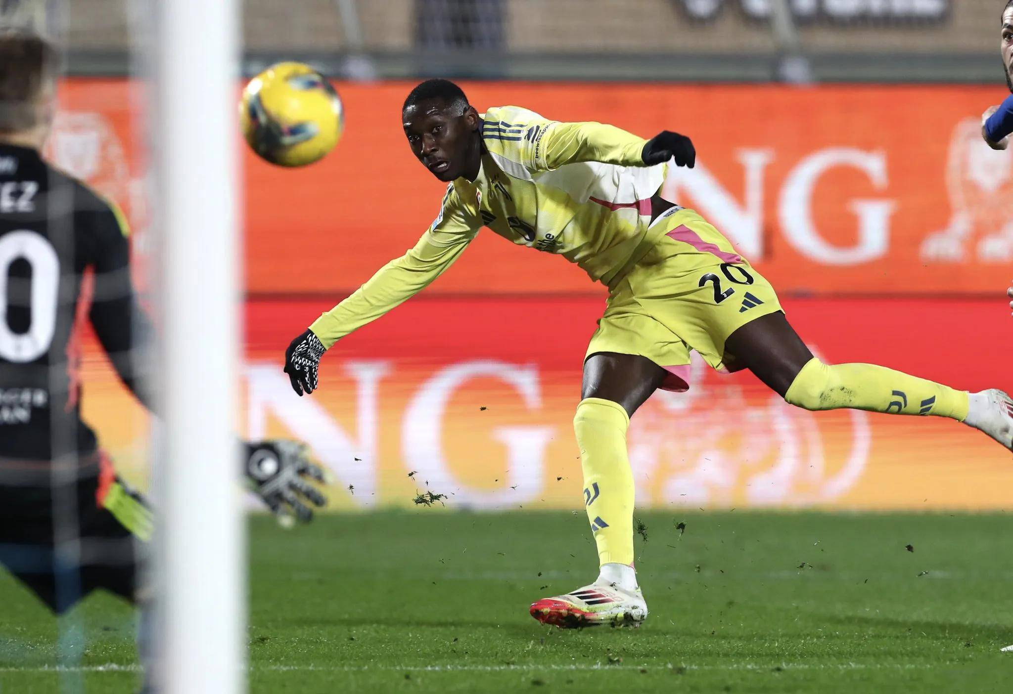 包含尤文图斯遭遇两连败，需要调整状态的词条