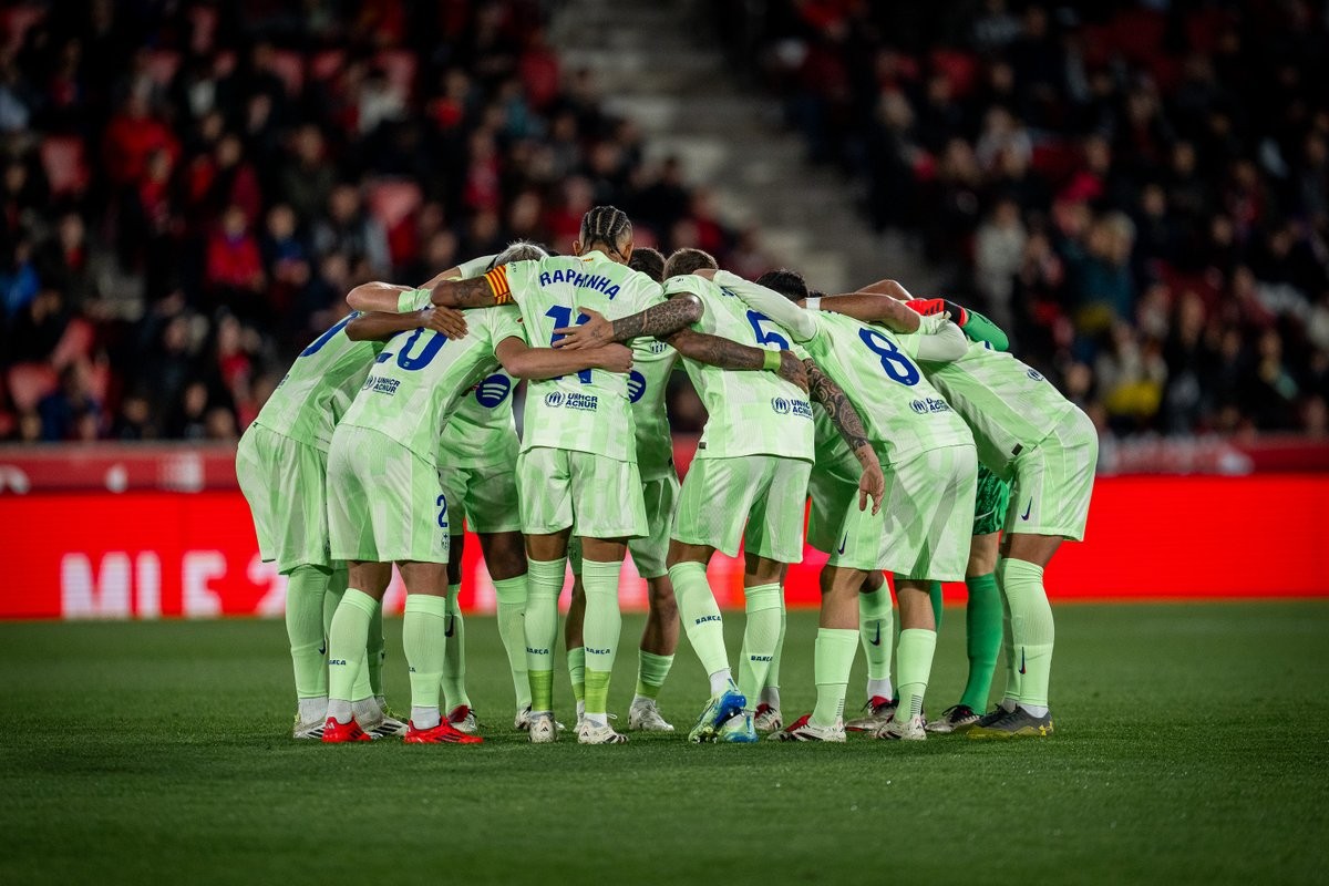 包含西甲球队爆发内讧，团结力量大受考验的词条