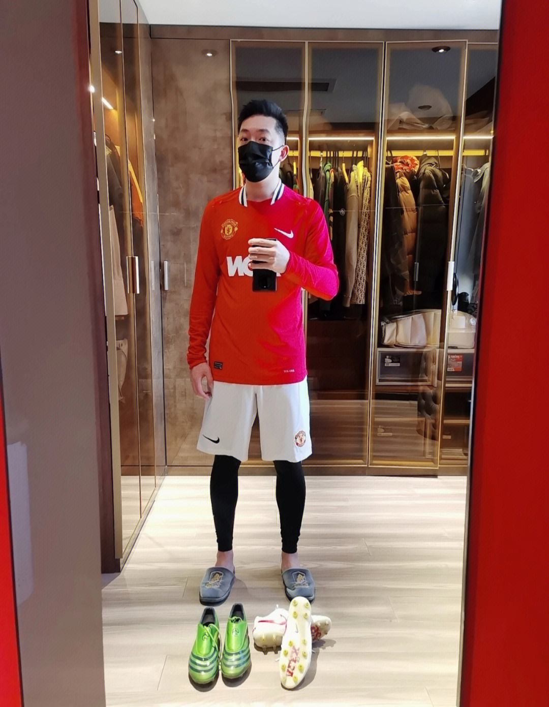 九游娱乐官方网站-法兰克福传奇球星重返球场，掀起回忆浪潮的简单介绍