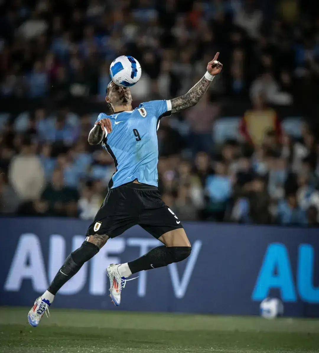 乌拉圭选手在国际比赛中攀登巅峰 乌拉圭选手在国际比赛中攀登巅峰