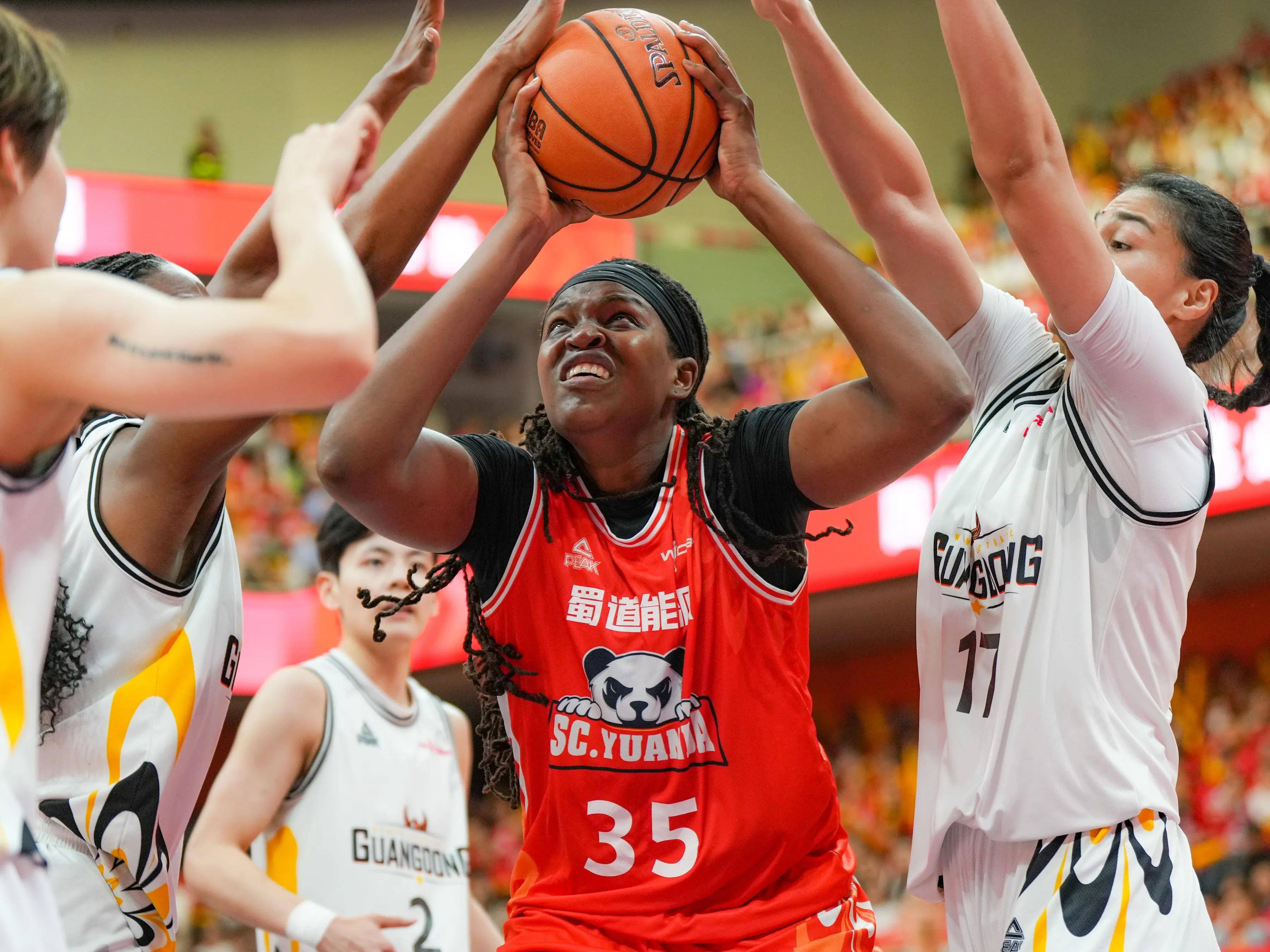 九游体育直播-美国女篮实现逆转胜利，挺进决赛