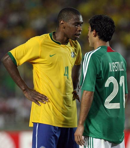 九游娱乐官方网站-美洲杯焦点战：湖人vs掘金，爆冷引发比分揭晓的简单介绍