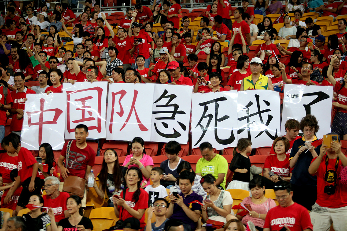 竞技场上烽烟四起，国内球队誓胜对手