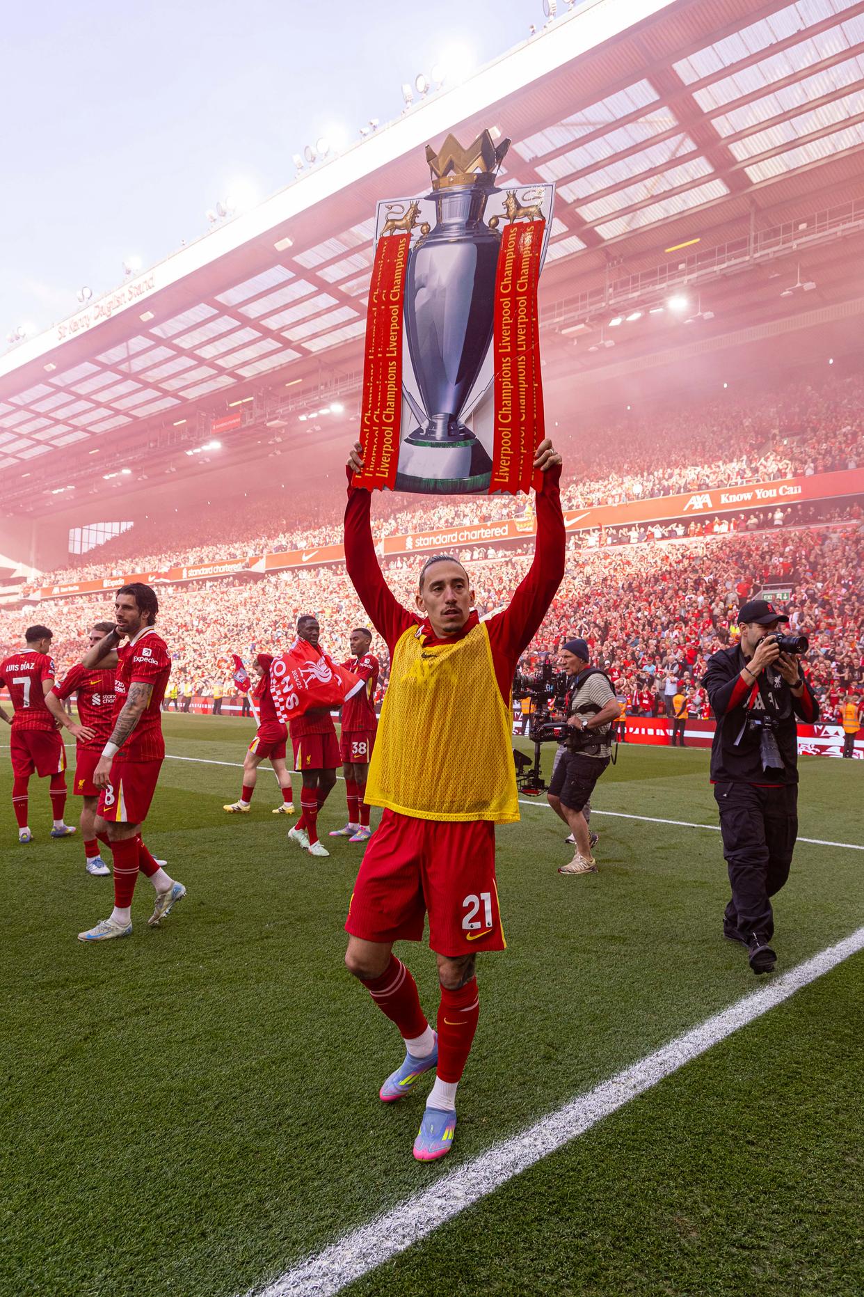 九游app下载-利物浦中场发挥出色，取得关键胜利