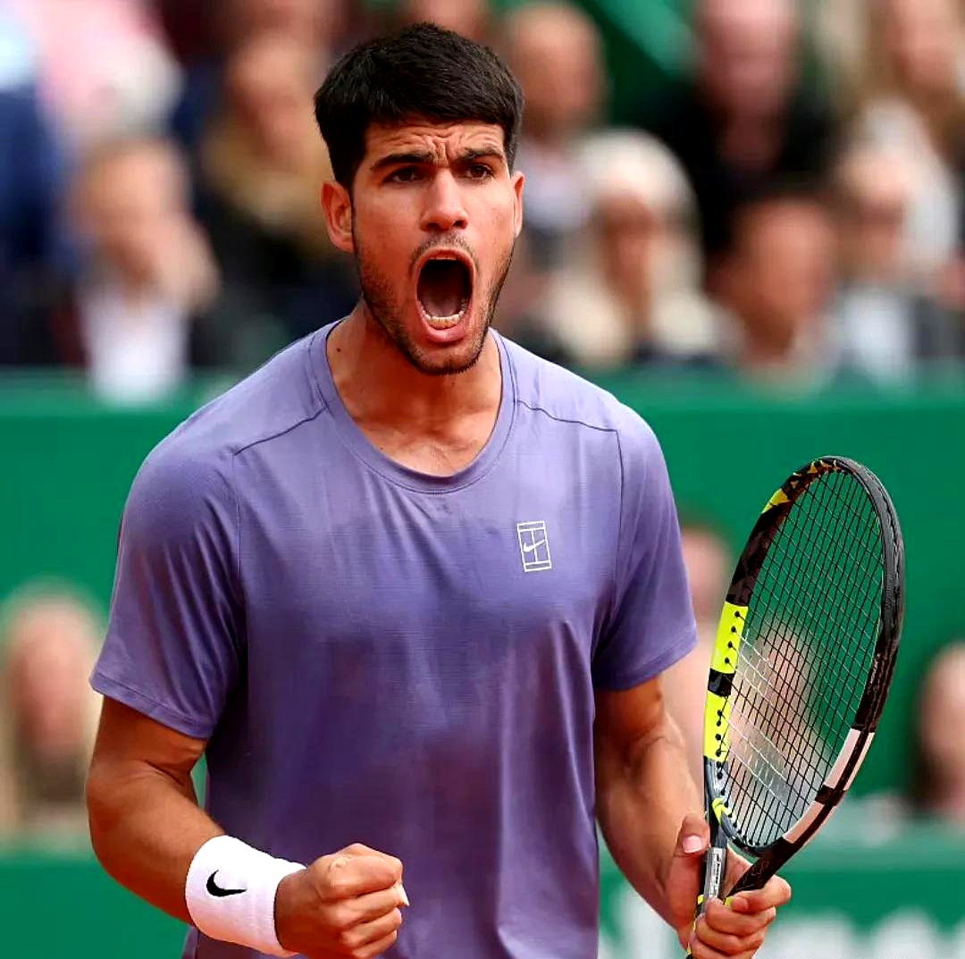 九游体育官方入口-阿拉维斯成功保级，球员庆祝不断