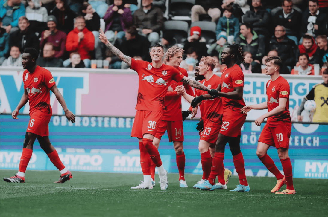 九游app下载-包含国际顶级赛事比拼，足球运动员层出不穷展现出色表现的词条