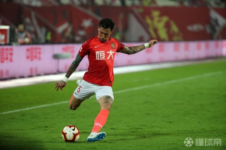 九游体育APP下载-恒大球员临场发挥，全力为胜利努力的简单介绍