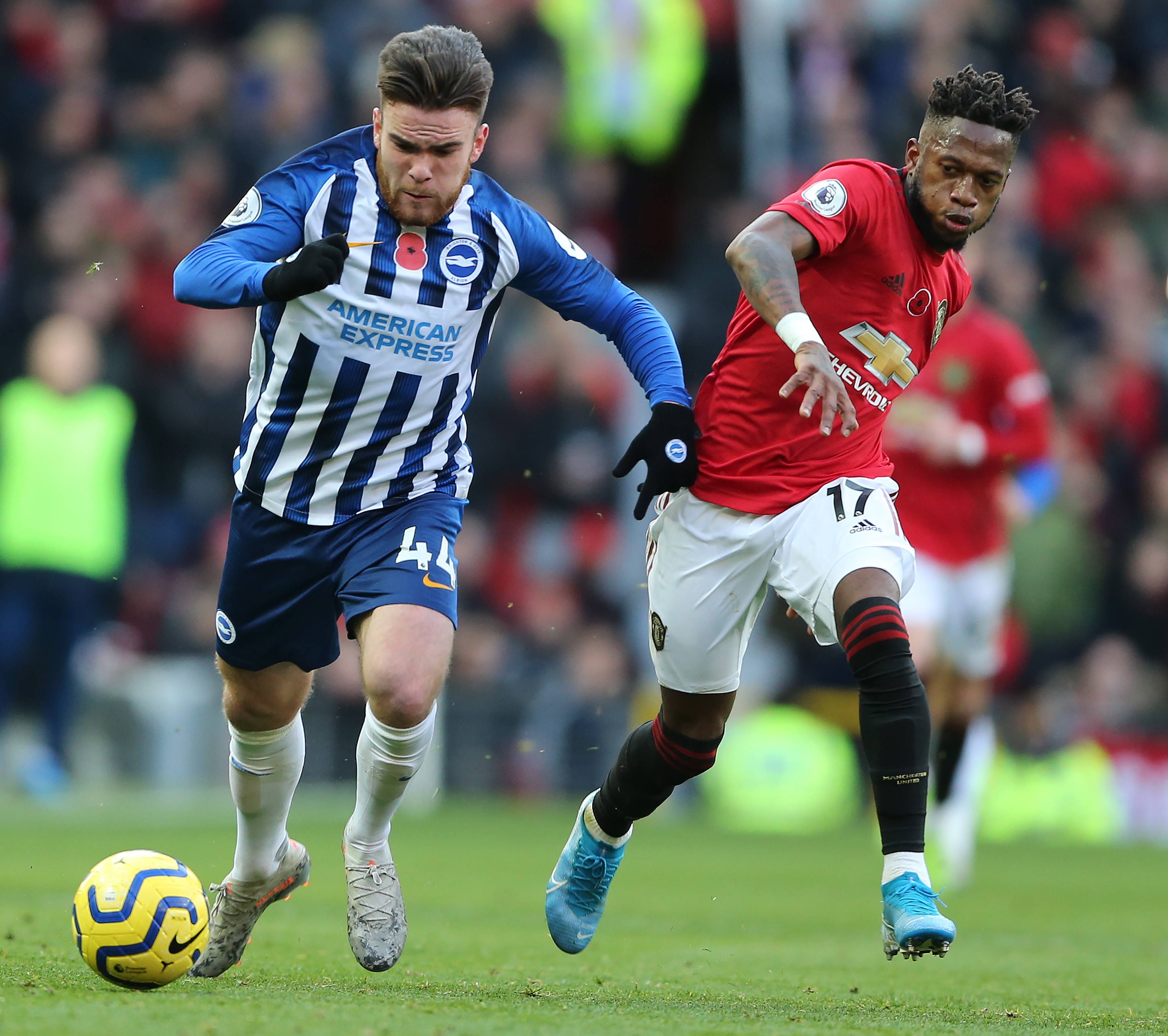 布莱顿和霍夫在比赛中的精彩对决 布莱顿和霍夫在比赛中的精彩对决