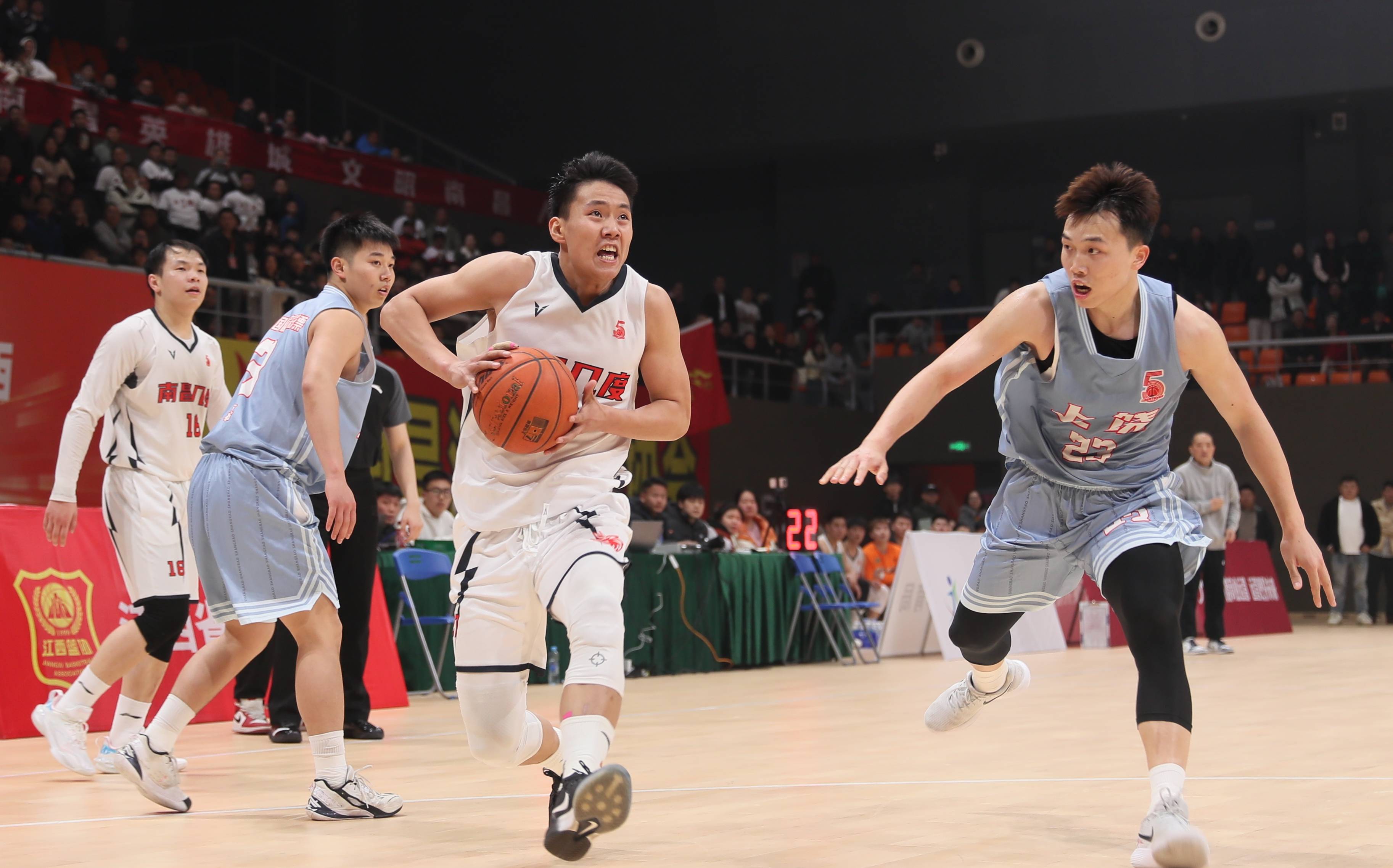 关于江西男篮大比分获胜,进军下一轮的信息 关于江西男篮大比分获胜,进军下一轮的信息