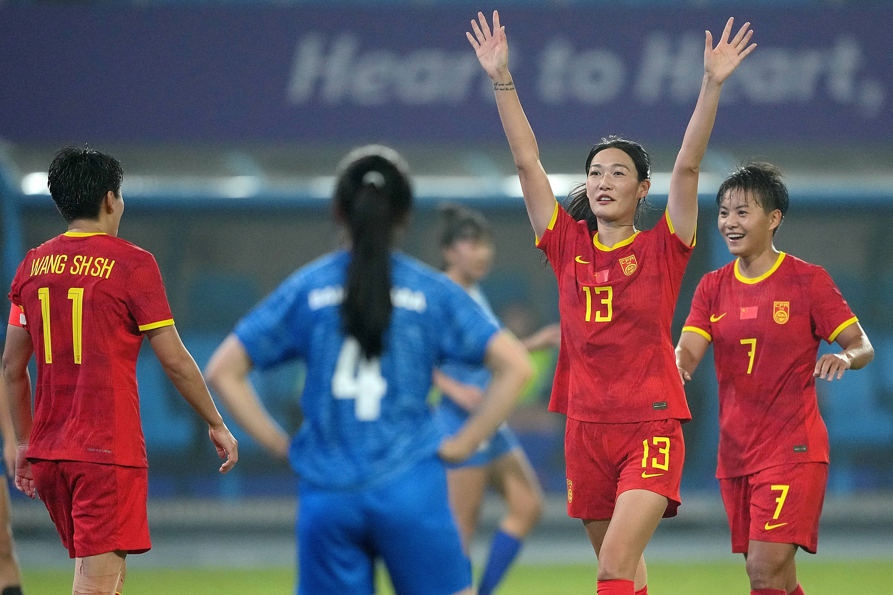 包含蒙古女足实力激发,比赛紧张的词条 包含蒙古女足实力激发,比赛紧张的词条