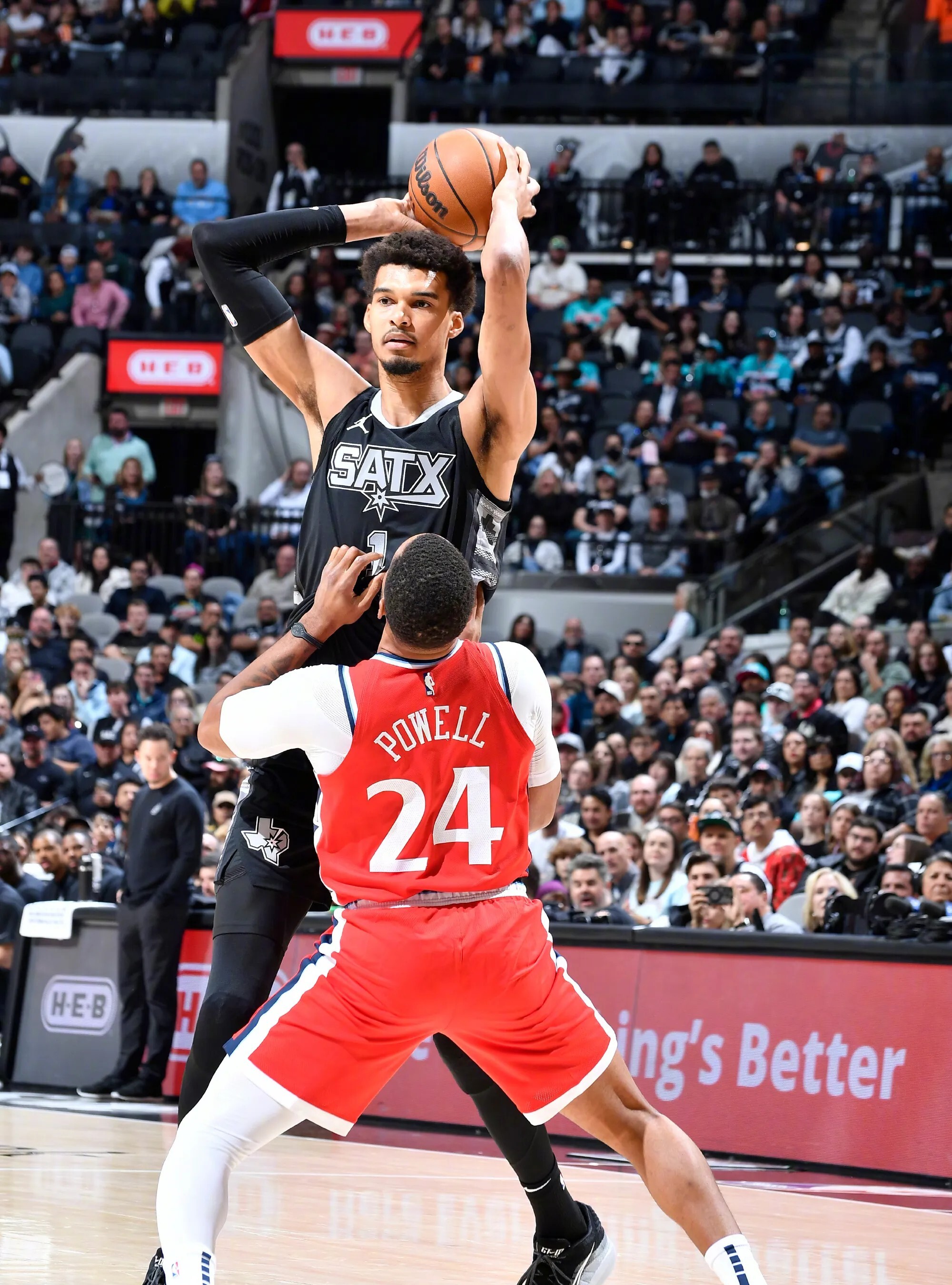 九游VIP-快船遭遇马刺逆转，惨遭失利